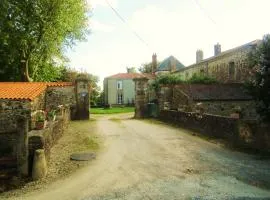 Le Manoir "Aux Douves"
