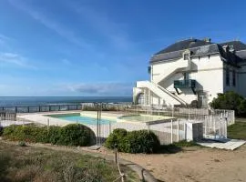 Appartement duplex à Batz-sur-Mer avec piscine, proche plage, 6 personnes - FR-1-843-1