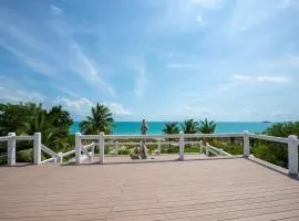 Ware-A-Dise - Newly Remodeled Home on Calm Caribbean home