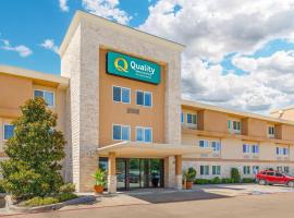 Quality Inn & Suites Plano East - Richardson, hotel v destinaci Plano