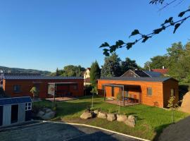 Domky Slapy pod golfem, hotel ve Slapech