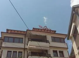 Villa Mia Suites