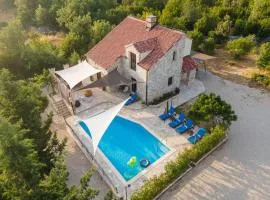 Villa Ilir