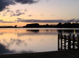 Sandspit Beach Motor Camp, campsite in Waiuku