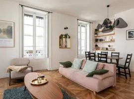 Luminous Apartment 2BR 4P - Bellecour Place Ampère