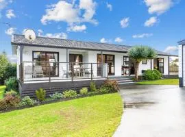 Chillax - Mangawhai Heads Holiday Home