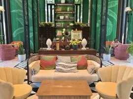 La Habana Huahin by J2A