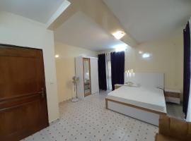 La PERLE NOIRE Dakar, Guédiawaye, Cité Cour Suprême, hotel in Dakan