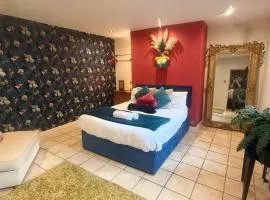 1 Bed Flat - Sleeps 5 - Pets - Parking - Wifi