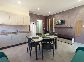 Le Nonne HOUSE - Assemini - free parking P, hotel v destinaci Assemini
