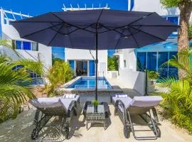 New Modern 2-lvl Punta Cana Villa in Gated Community with Private Pool & Rooftop Jacuzzi