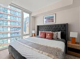 Bright 1BD & Den in Downtown Toronto