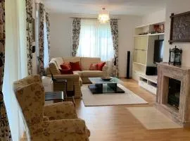 Garden home with pool access