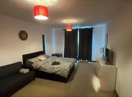 Great for contractors, apartment with parking