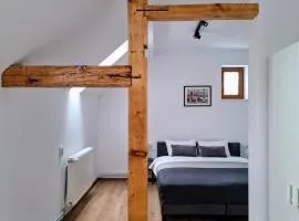 Casa de pe colț