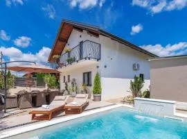 Villa Bajer, Fužine