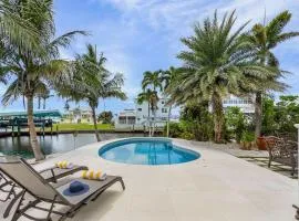 Enchanting Retreat - Pine Island Paradise - Roelens