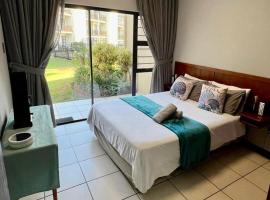 Topanga 11, Seaside Bliss!, place to stay in Uvongo Beach