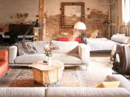 FarmhouseLoft mit Whirlpool & Kamin