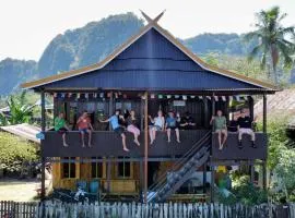 NASRUL HOUSE HOMESTAY FOR BACKPACKERS