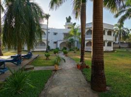 Comfortable Self Contained Deluxe Studio Apartment - D3, hotel v destinaci Mtwapa