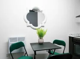 Credit Corner Studio