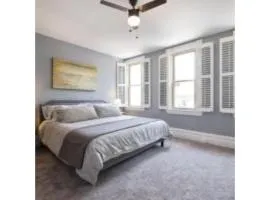 Cozy, Pet-Friendly Home in Pittsburgh South Side