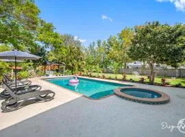 Luxury Retreat: Pool Games Basketball More