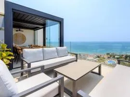 Luxury House with Private Pool, Jacuzzi and Wellness Spa