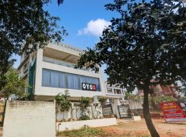 Hotel O GNR Pool Guest House, hotel in Visakhapatnam