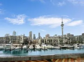 QV Stays Modern City Retreat