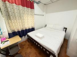 Happyland Guesthouse, ξενοδοχείο σε Ban Bang Toei (1)