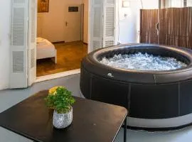 Athens Central Jacuzzi Retreat