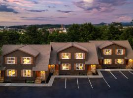 Prime Location Upgraded Townhome Hot Tub, Hotel in Pigeon Forge