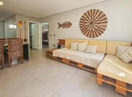 F1-Pe na Areia da Praia do Tombo, 2 Suites, Ar Cond, 2 Banheiros, 1 Vaga + Roupas de Cama