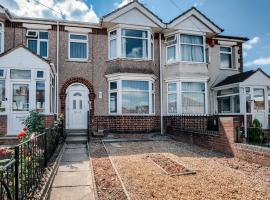 4BR House - Sleeps 7 - Business & Leisure - Wi-Fi - with Bathtub - 93HRC, hotel v destinaci Wyken