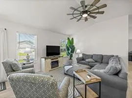 Cozy Gem near Eastport With Golf Cart