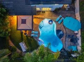 Entire Private Hot Tub, King Bed, Garage, Grand View, 3BR-3Bth, Available Now