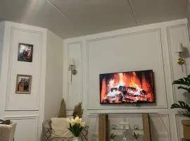 Modern 2BR apartment close 2 OR Tambo