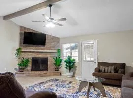 Cozy Retreat near DFW & Stadium/Game Room