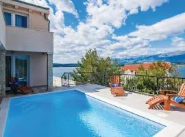Three-Bedroom Holiday Home In Novigrad