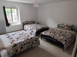 O'Couvent - Appartement 141 - 2 chambres - 97 m2 - Quatrième étage, hotel in Salins-les-Bains