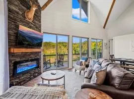 Bearfoot Bungalow - Lakefront Paradise