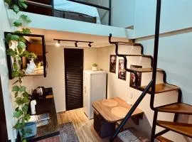 Loft novo, colchões com massagem, mobiliado e aconchegante