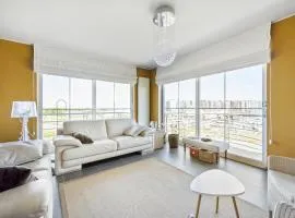 Apartment near marina with sea views