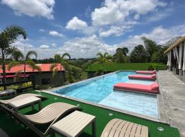 Eco Hotel La Colina Mirador Con aire acondicionado, hotel di Quimbaya
