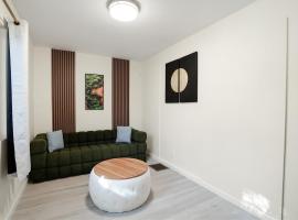 Cozy Affordable Private Rooms Newly Renovated near SF Transportation, hotel in San Francisco