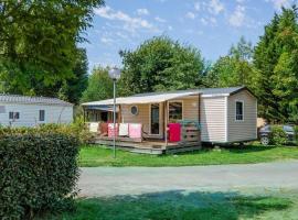 Mobil-home pour 6 personnes avec terrasse - API-1-52-655, hotel in Sainte-Eulalie-en-Born