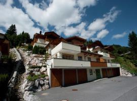 Chalet in Saalbach near Ski Lift & Sauna, hotel en Saalbach Hinterglemm