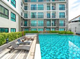 Zcape 1 Condo Cherngtalay Thalang Gym pool Wifi Netflix Walk to All, hotel en Ban Thalat Choeng Thale
